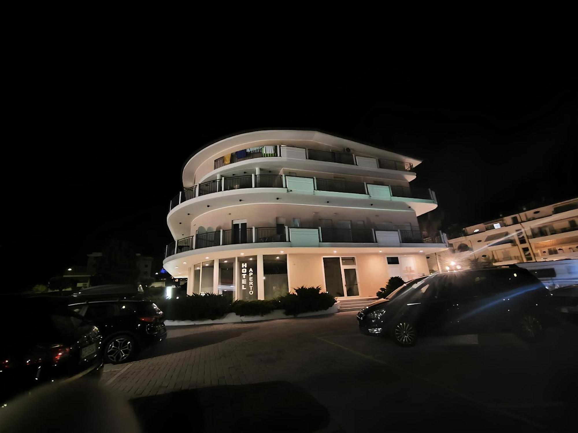 Eu Ropa Hotel Nereto Zewnętrze zdjęcie
